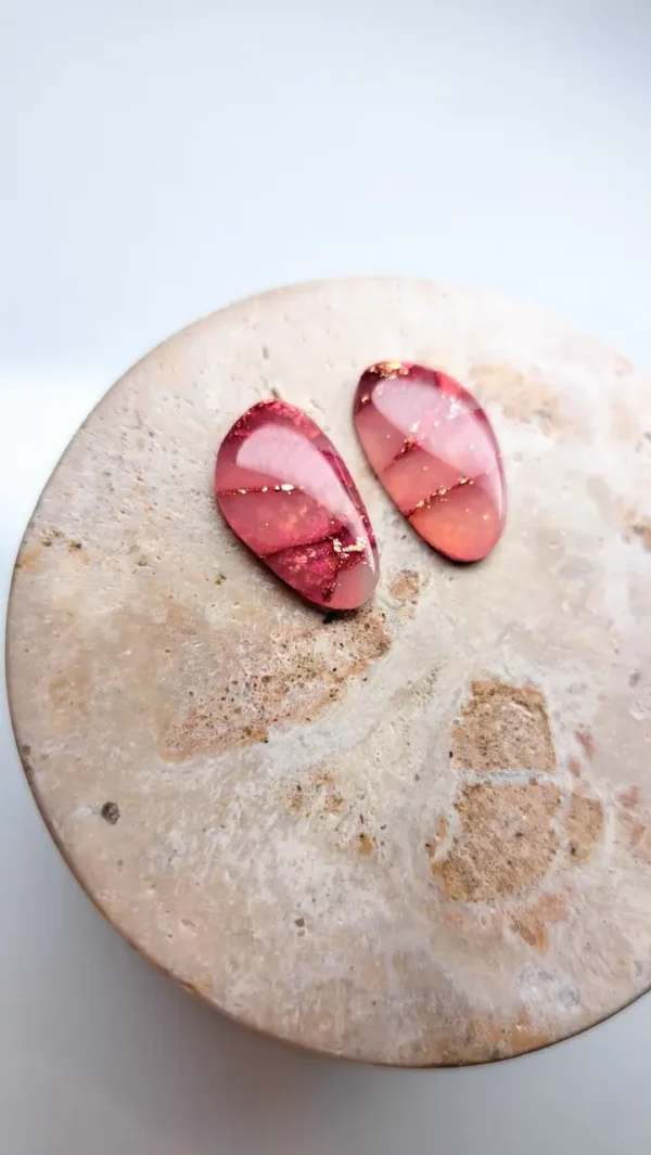 Różowo złote owalne kolczyki sztyfty