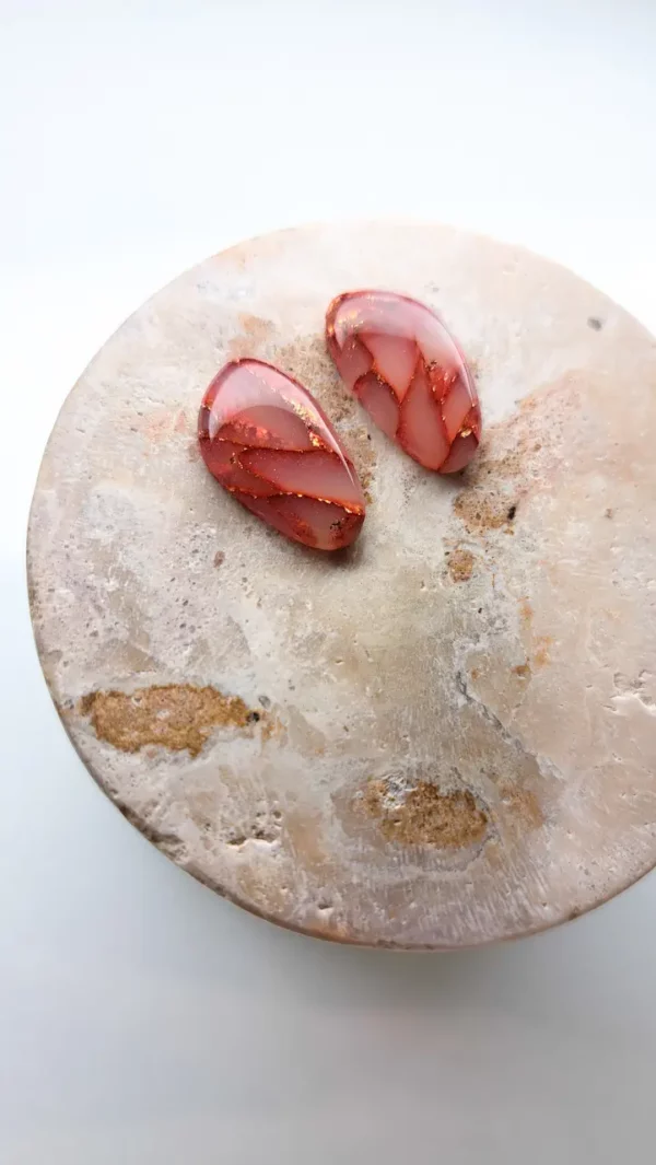 PSX_20241119_235840 Czerwono złote owalne kolczyki sztyfty