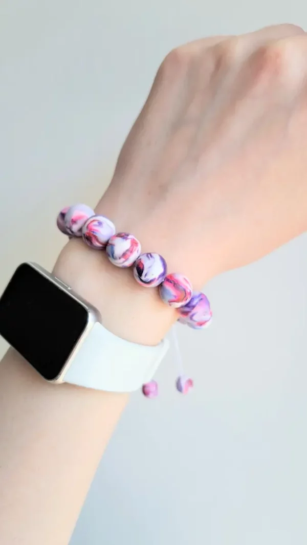 20250501_140139 (1) Kolorowa bransoletka regulowana na sznurku