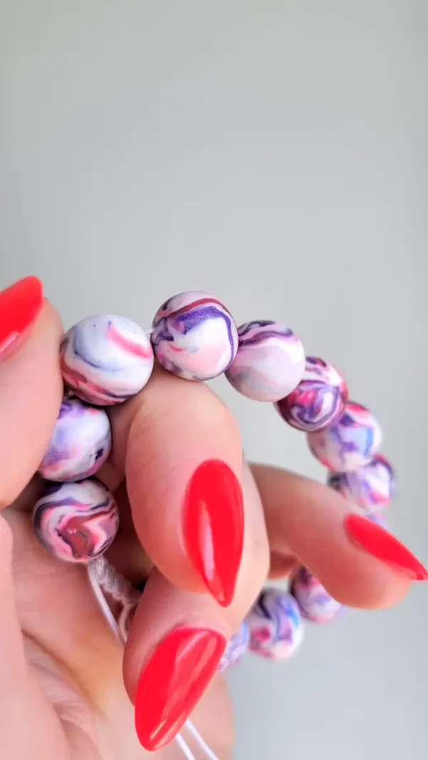 20250501_140531-EDIT Kolorowa bransoletka regulowana na sznurku