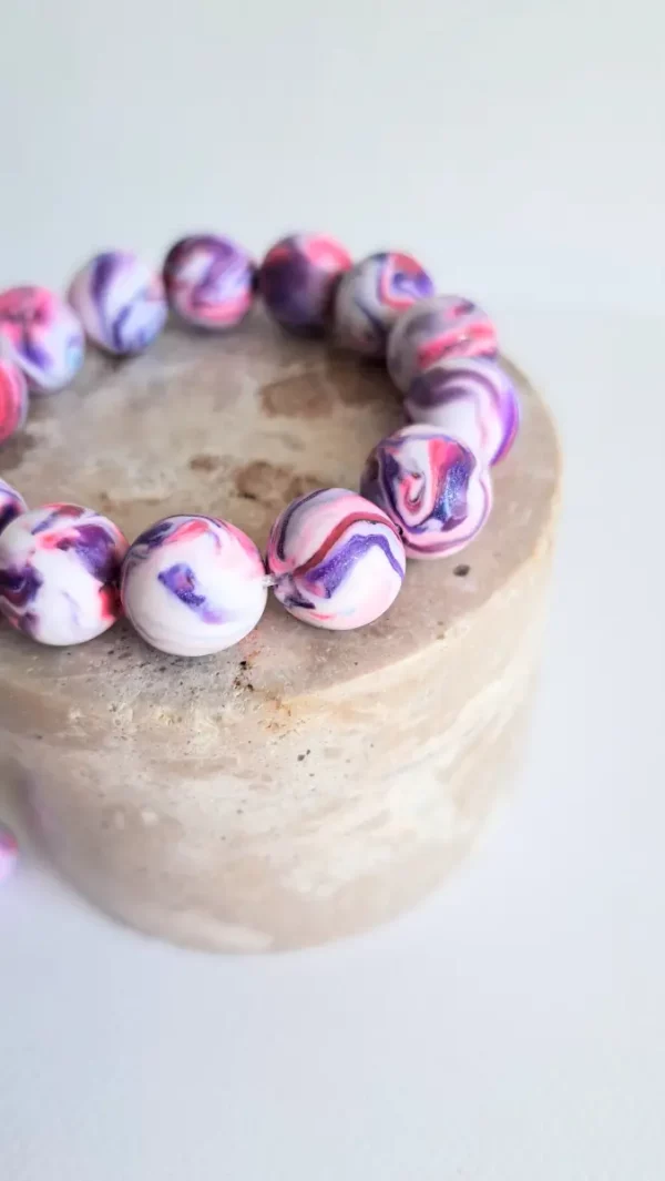 20250501_142014-EDIT Kolorowa bransoletka regulowana na sznurku