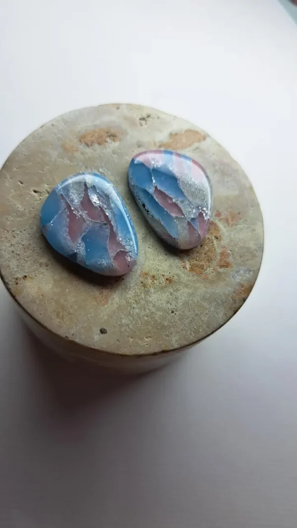 20250511_174711 Różowo błękitno srebrne kolczyki sztyfty