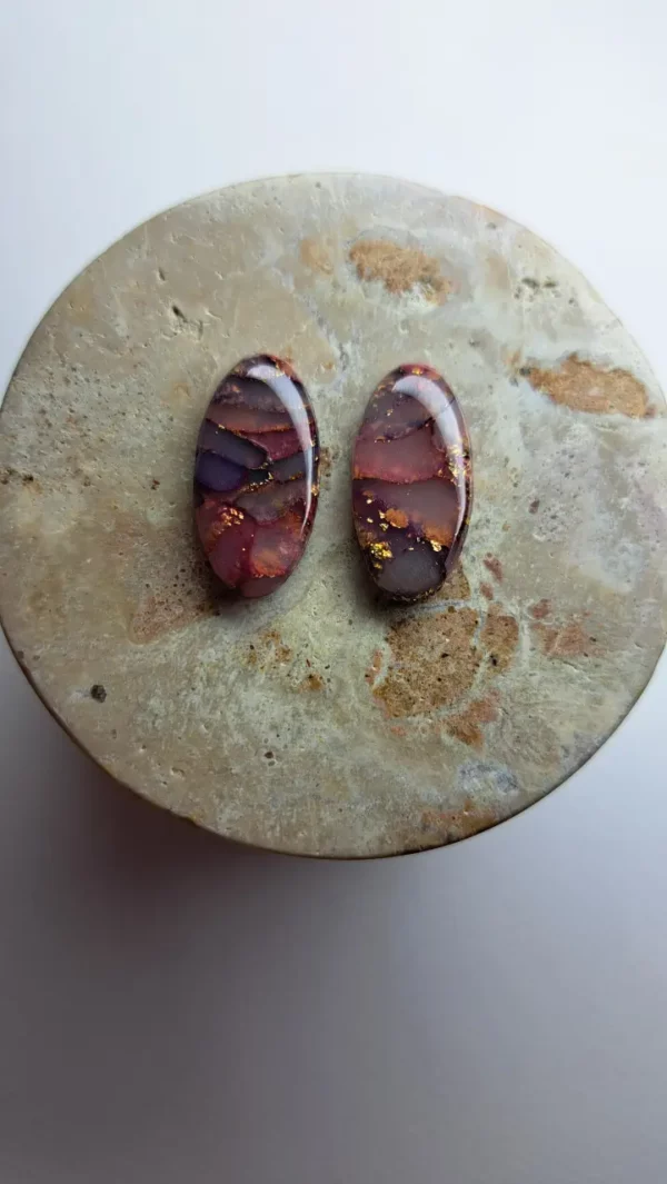 20250511_174819 Fioletowo złote jajowate okrągłe kolczyki sztyfty