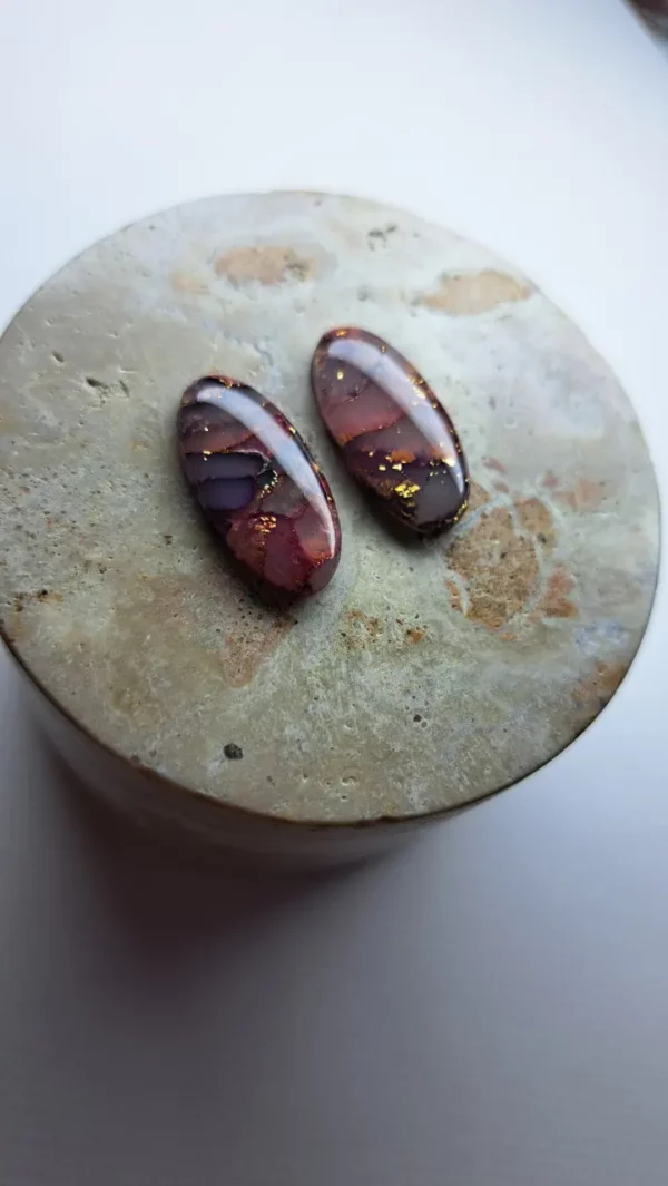 20250511_174839 Fioletowo złote jajowate okrągłe kolczyki sztyfty
