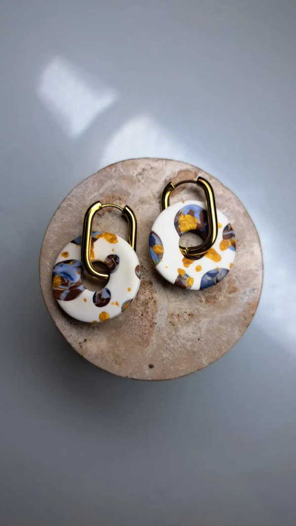 Biało złote wiszące okrągłe kolczyki sztyfty