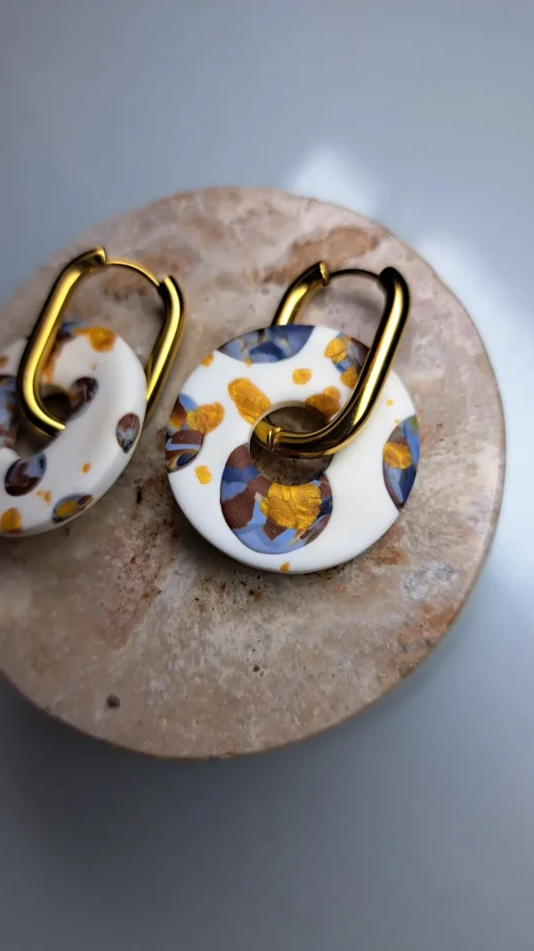 Biało złote wiszące okrągłe kolczyki sztyfty