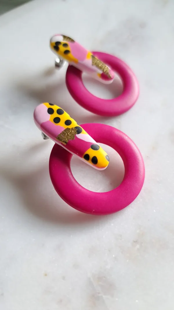 IMG_20251119_121021 Różowe okrągłe kolczyki sztyfty