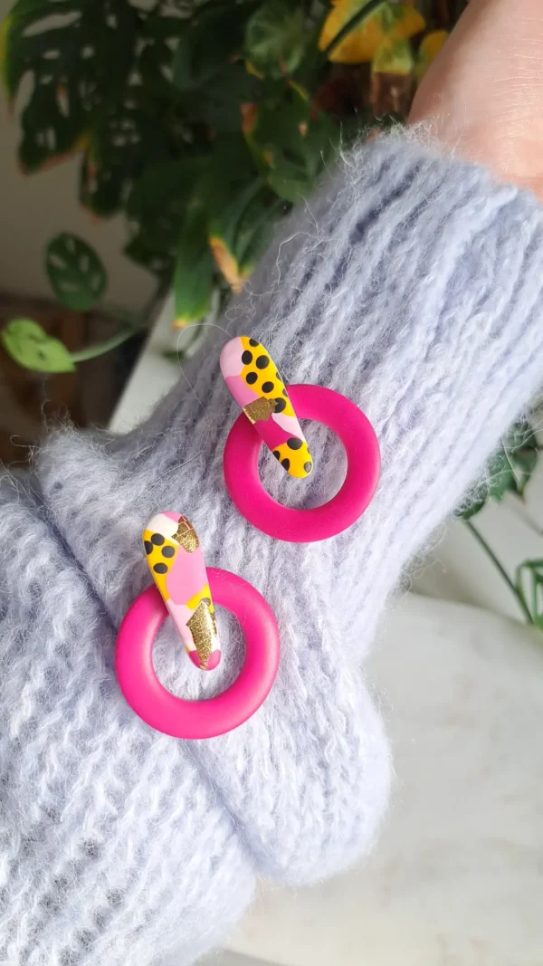 IMG_20251119_121203 Różowe okrągłe kolczyki sztyfty