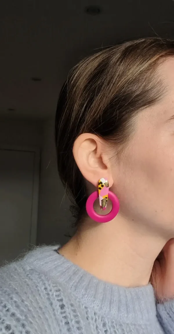 IMG_20251119_121251 Różowe okrągłe kolczyki sztyfty