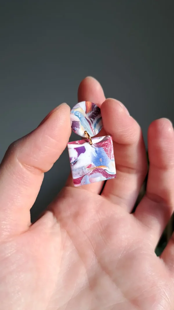 IMG_20251122_135244 Kolorowe geometryczne kolczyki sztyfty