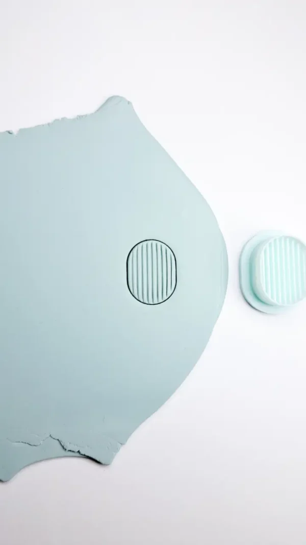 PSX_20260102_005138 Foremka do gliny lub modeliny - owal w paski 1