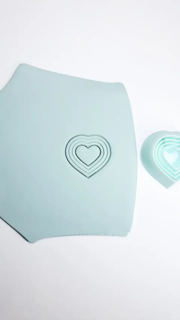 PSX_20260102_005302 Foremka do gliny lub modeliny - serce ramka w paski 1