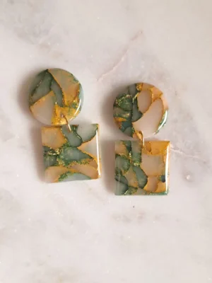 IMG_20251122_142106 Zielono złote kolczyki sztyfty