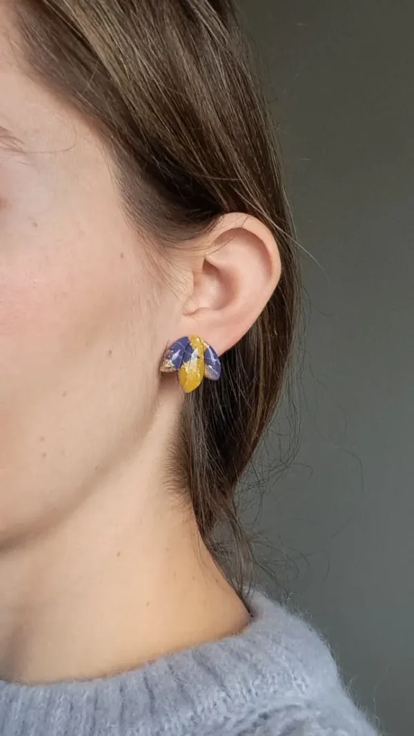 Fioletowo zółte kolczyki sztyfty