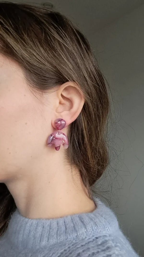 Różowo fioletowe z dodatkiem złota kolczyki sztyfty